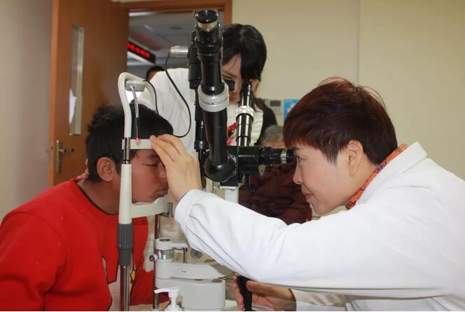 跨越国界的爱心接力！尼泊尔男孩在皖治好眼病踏上归程