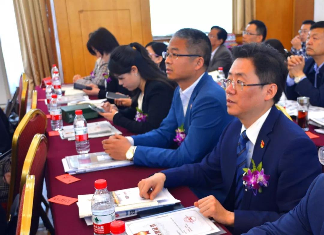 兰州市人才工作会议召开，普瑞眼科专家喜获殊荣