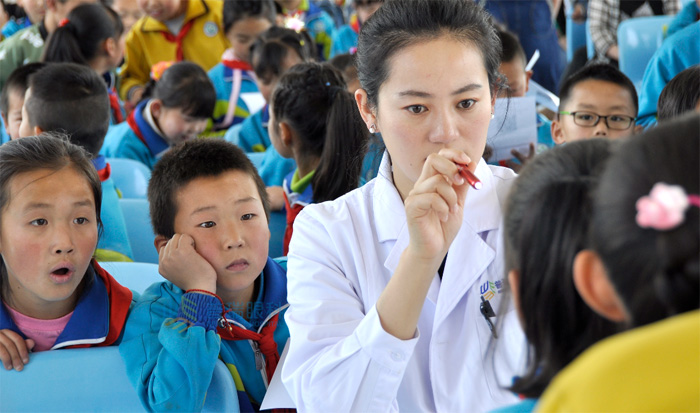 6月6日爱眼日，普瑞眼科走进新区源泰小学