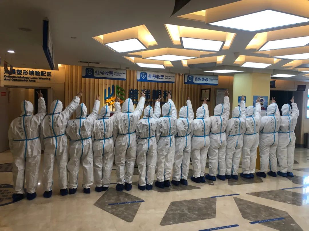 白衣之下 逆风向阳丨奋战一线的抗疫先锋表彰专访